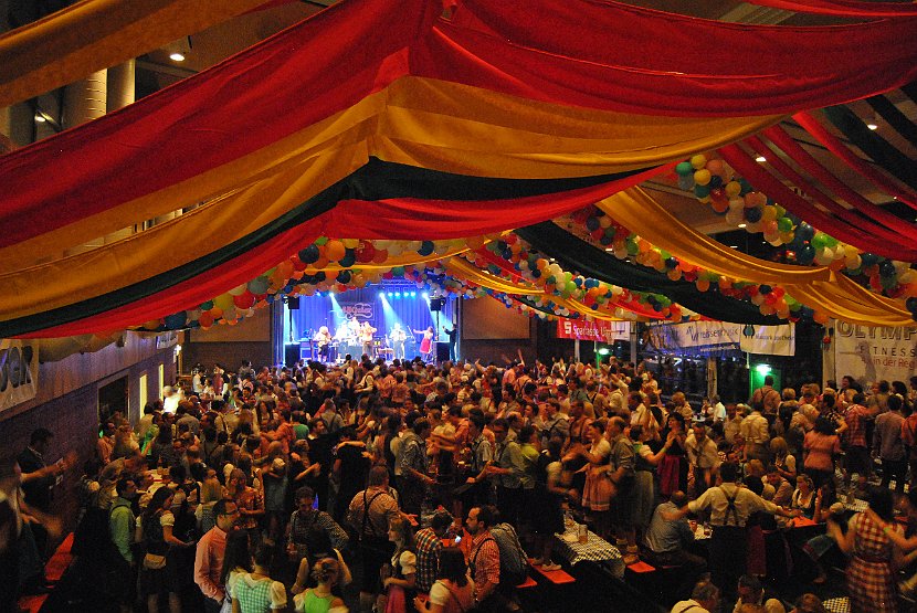 13 09 27 Partynacht in Tracht 2013 (302)